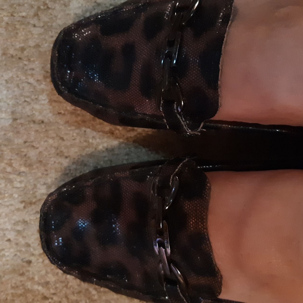Women's shoes